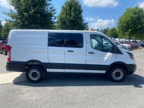 Used 2019 Ford Transit 250 130 Low Roof RWD image 3