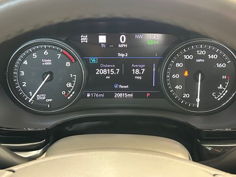 Used 2023 Cadillac XT6 Premium Luxury w/ Technology Package AWD/4WD image 20