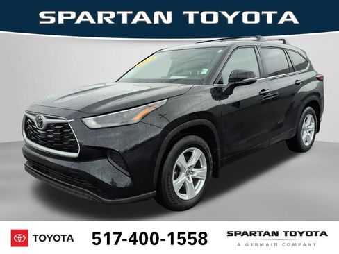 Used 2023 Toyota Highlander L FWD image 1