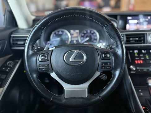 Used 2017 Lexus IS 300 AWD image 22