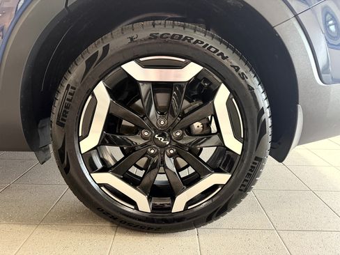 Used 2023 Kia Telluride S w/ S Sunroof Package AWD/4WD image 7