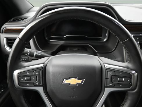 Used 2024 Chevrolet Tahoe Premier AWD/4WD image 9