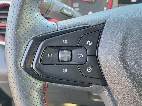 Certified 2025 Chevrolet Trax RS w/ Driver Confidence Package image 21