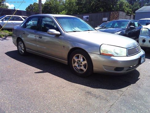 Used 2003 Saturn L-Series L300 w/ Audio Pkg II FWD image 1