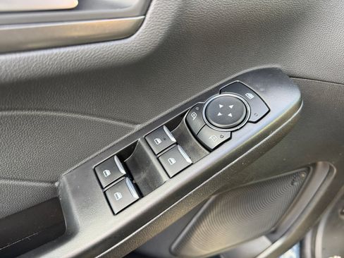 New 2026 Ford Escape SE image 18