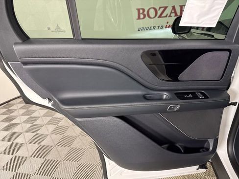 New 2025 Lincoln Aviator Premiere image 18