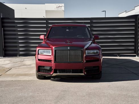 Used 2022 Rolls-Royce Cullinan Black Badge image 13