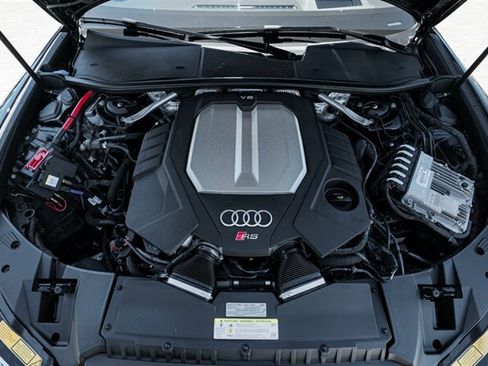 Used 2021 Audi RS 6 AWD/4WD image 15