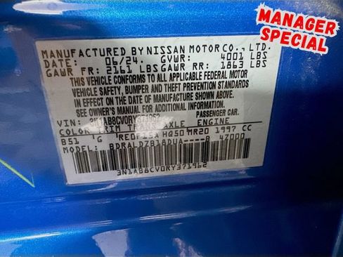 Used 2024 Nissan Sentra SV FWD image 28