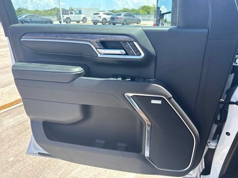 Used 2024 Chevrolet Silverado 3500 LTZ w/ LTZ Convenience Package AWD/4WD image 11