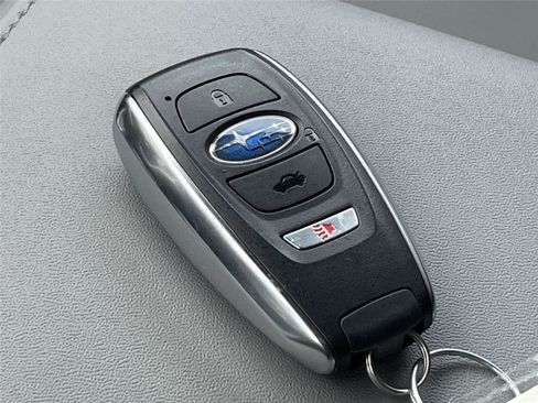 Certified 2025 Subaru Outback Limited AWD/4WD image 33