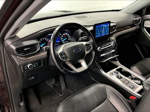 Used 2023 Ford Explorer Limited AWD/4WD image 16