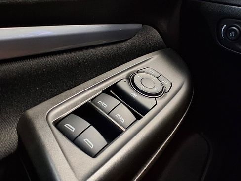 Used 2023 Chevrolet Bolt EUV LT w/ Comfort Package FWD image 31