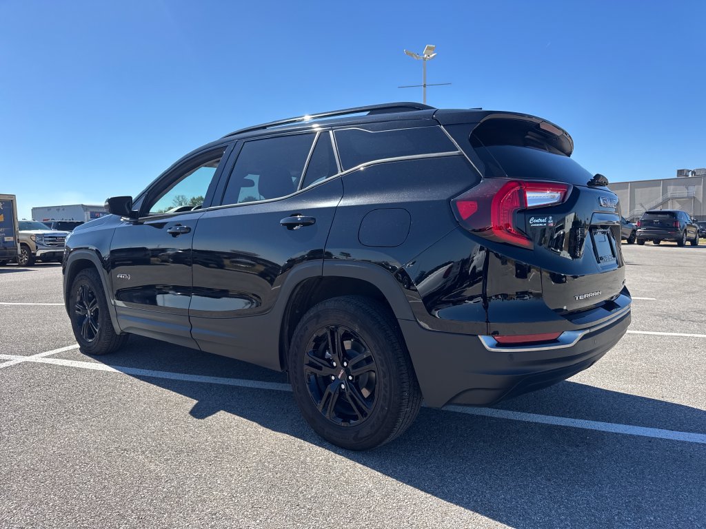 Used 2022 GMC Terrain AT4 w/ LPO, Floor Liner Package AWD/4WD image 4