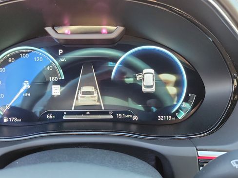 Certified 2023 Genesis GV70 2.5T w/ Sport Prestige Package image 10