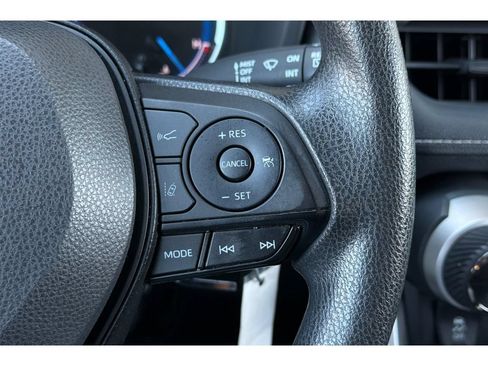 Certified 2023 Toyota RAV4 LE AWD/4WD image 26