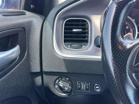 Used 2022 Dodge Charger Scat Pack RWD image 27