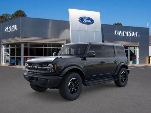 New 2025 Ford Bronco Outer Banks AWD/4WD image 1
