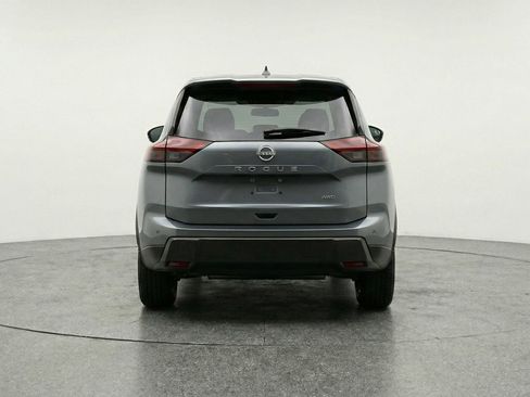 Used 2025 Nissan Rogue SV image 7