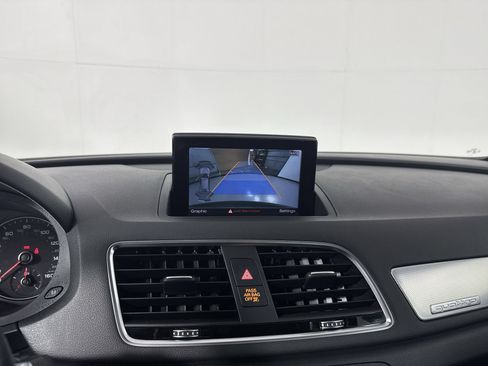 Used 2018 Audi Q3 2.0T Premium AWD/4WD image 5