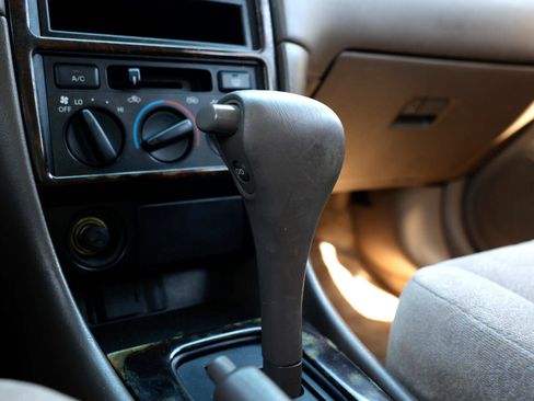 Used 1997 Toyota Camry CE image 38