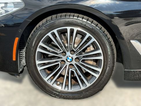 Used 2017 BMW 530i RWD image 13