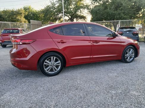 Used 2018 Hyundai Elantra SEL FWD image 5