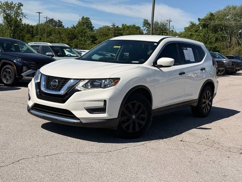 Used 2020 Nissan Rogue S FWD image 3