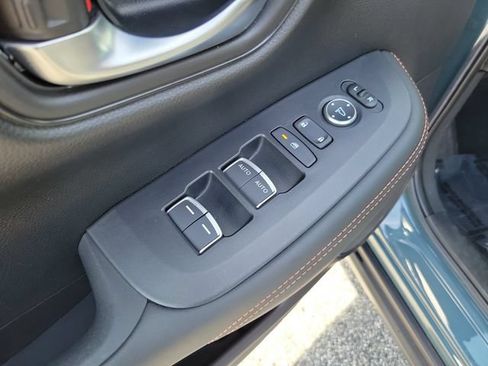 Certified 2024 Honda HR-V Sport image 9