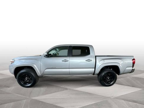 Used 2021 Toyota Tacoma SR5 RWD image 5