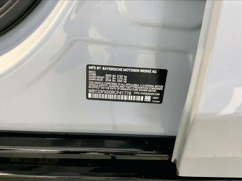 Used 2024 BMW i5 eDrive40i w/ Executive Package RWD image 35