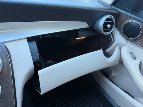 Used 2018 Mercedes-Benz C 300 Sedan image 14