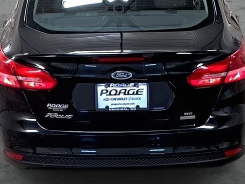 Used 2018 Ford Focus SE FWD image 11
