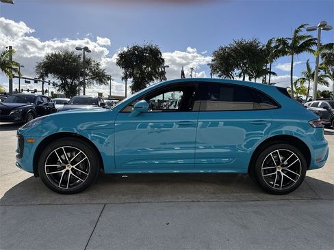 Used 2023 Porsche Macan Turbo image 28