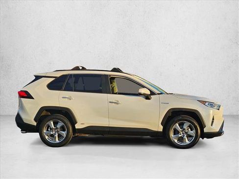 Used 2019 Toyota RAV4 Limited image 4