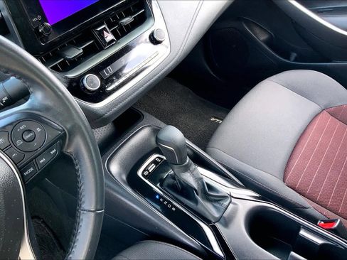 Used 2025 Toyota Corolla SE image 17