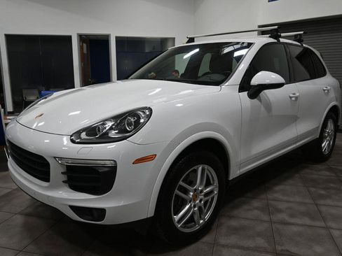 Used 2018 Porsche Cayenne Platinum Edition image 1