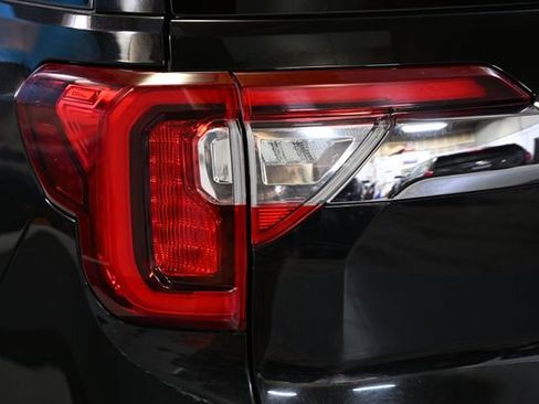 Used 2023 GMC Acadia SLT image 16