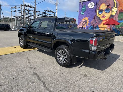 Certified 2023 Toyota Tacoma Limited AWD/4WD image 3