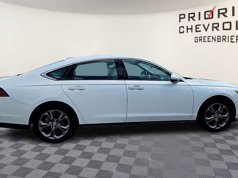 Used 2023 Honda Accord EX image 9
