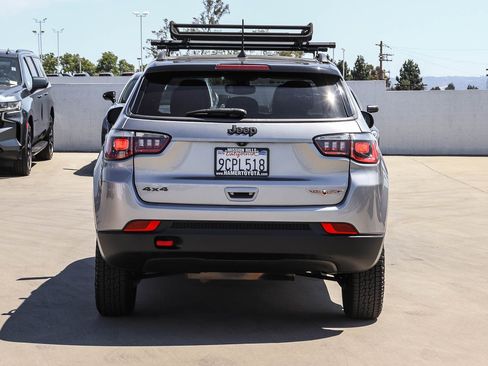 Used 2019 Jeep Compass Trailhawk AWD/4WD image 3
