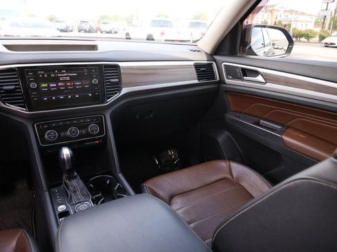 Used 2021 Volkswagen Atlas SEL Premium AWD/4WD image 30