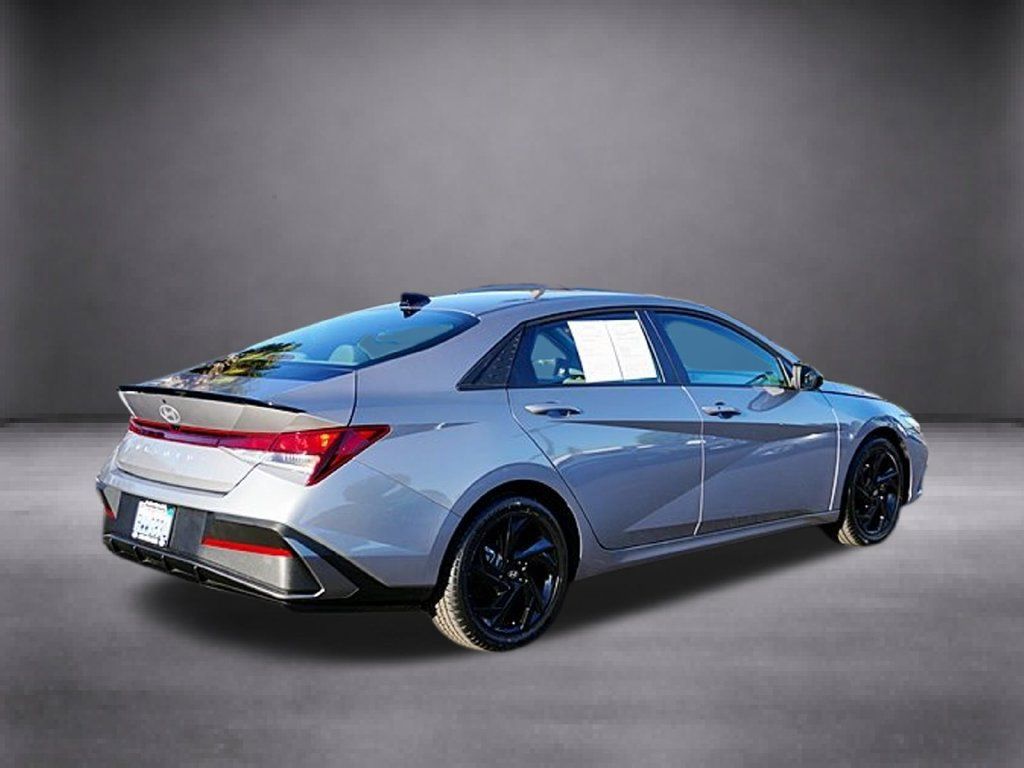 Certified 2026 Hyundai Elantra Sport FWD image 4