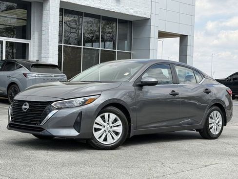 Used 2025 Nissan Sentra S image 1