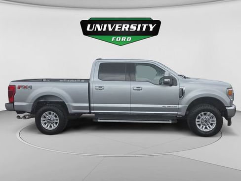 Used 2022 Ford F250 Lariat w/ Lariat Value Package AWD/4WD image 2