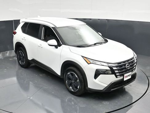 Used 2025 Nissan Rogue SV AWD/4WD image 44