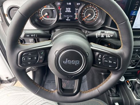 Certified 2024 Jeep Wrangler Unlimited Sport AWD/4WD image 10
