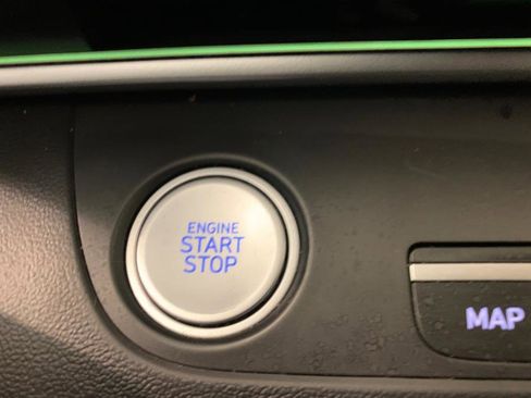 Used 2024 Hyundai Elantra SEL image 22