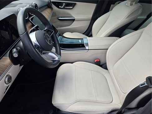 Used 2025 Mercedes-Benz C 300 Sedan image 12