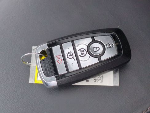Used 2023 Ford Explorer Platinum w/ Technology Package AWD/4WD image 38